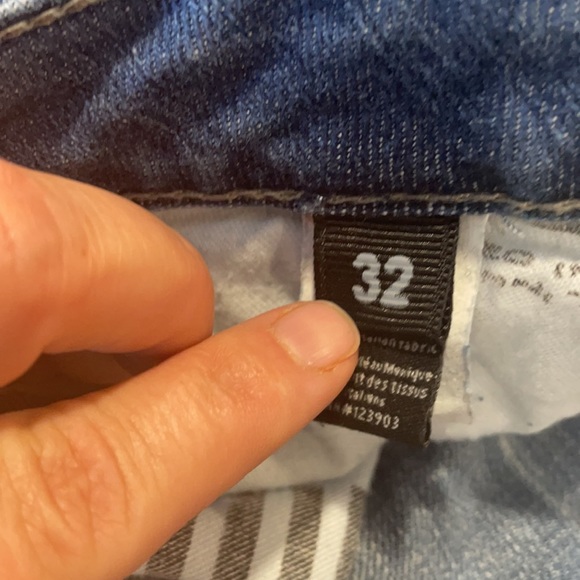 William Rast Distressed Boot cut jeans - Picture 10 of 10